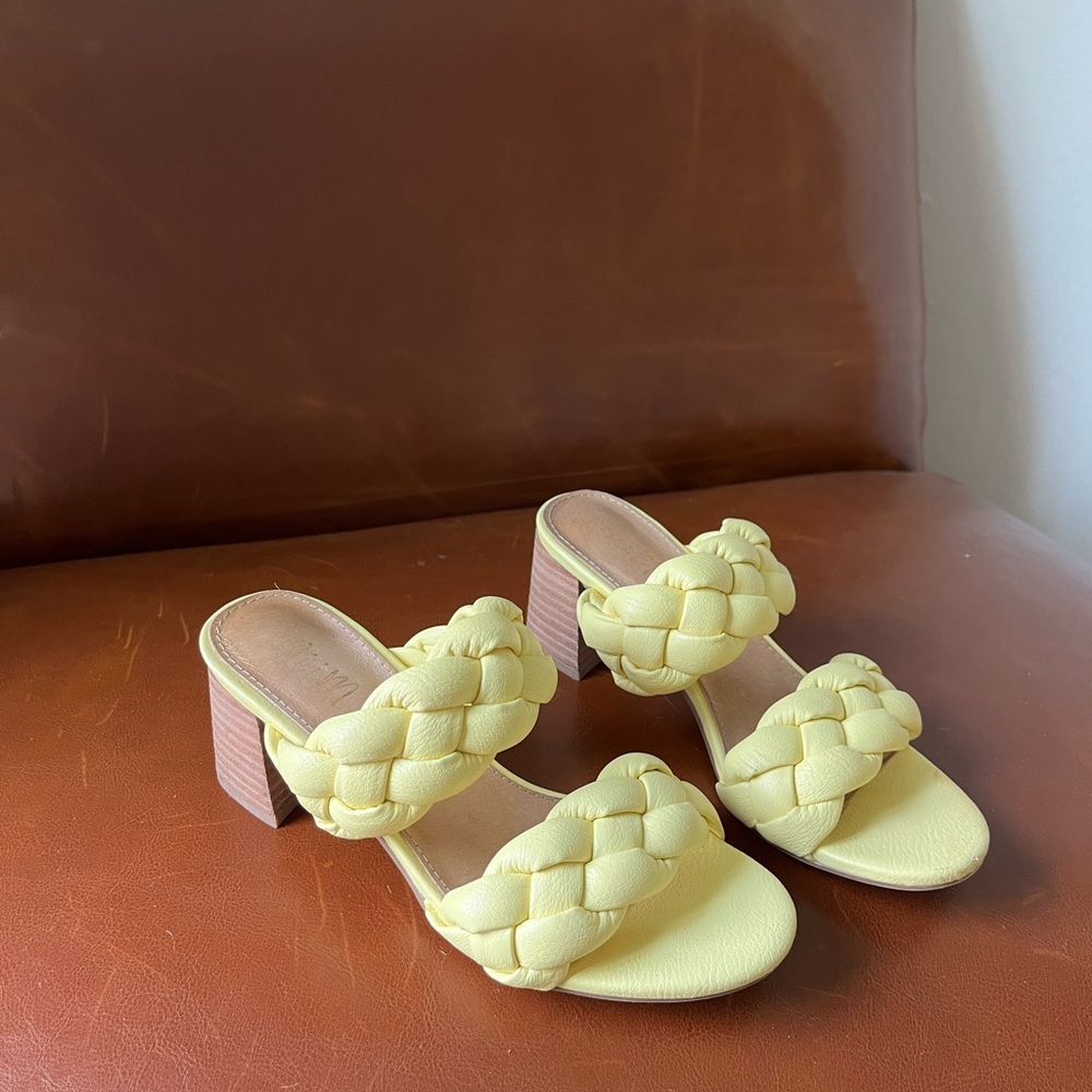 Cute Braided Strap Yellow Block Heels. Size 6